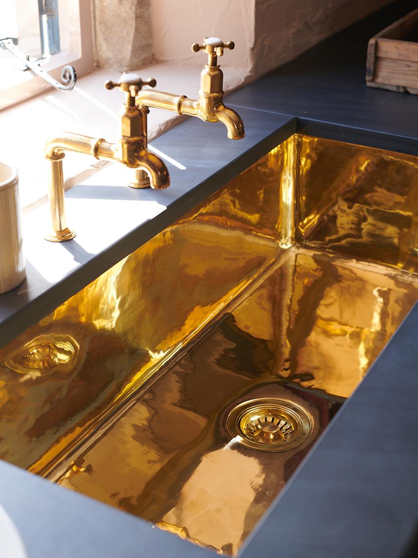 DeVOL Polished Brass Single Sink DeVOL Kitchens   DeVOL Polished Brass Sink 07 